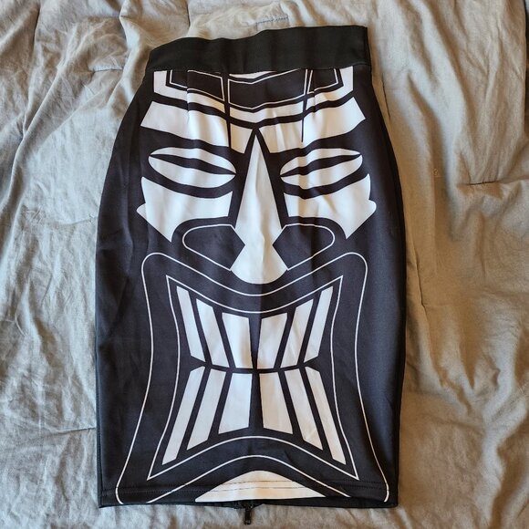 KŌCŌ BLĀQ Tiki Face Skirt - Medium - Picture 1 of 4